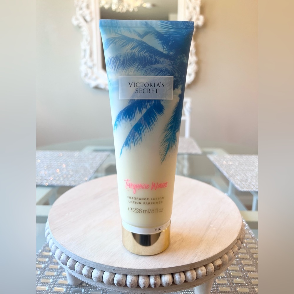 💗 TURQUOISE WAVES Fragrance Lotion Victoria’s Secret 8 oz - Picture 2 of 3